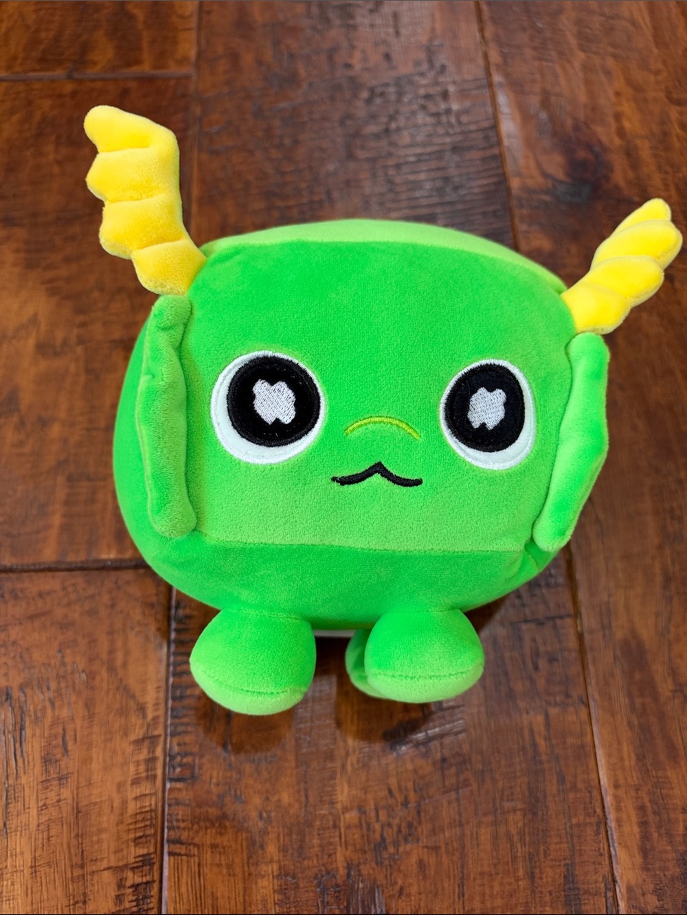 BIG Games Pet Simulator X Lucki Plush Small 6" Green Stuffed Animal